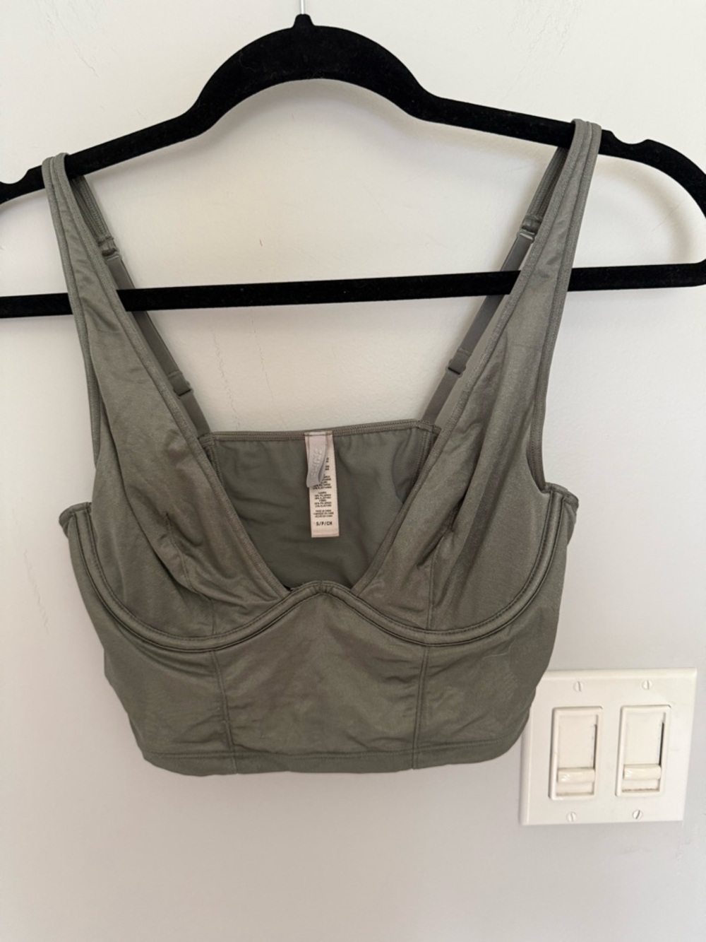 SKIMS Gray Underwire Longline Bralette – Size Small (S/P) - Picture 3 of 4